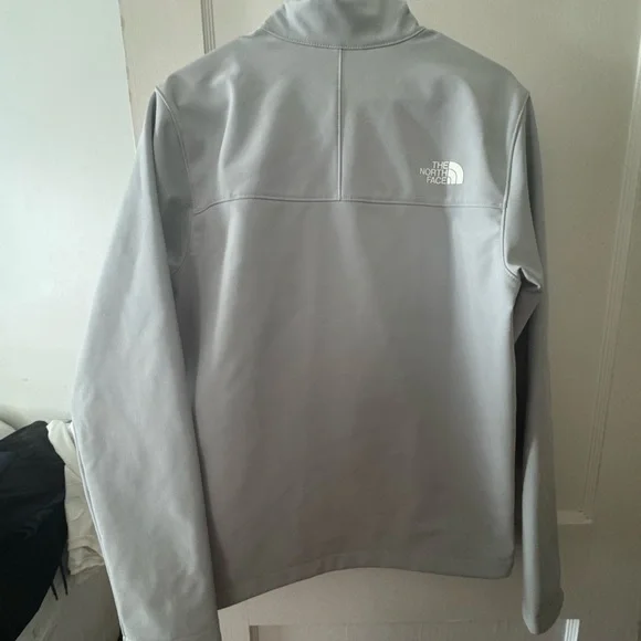 The North Face Light Gray Softshell Jacket - Picture 2 of 6
